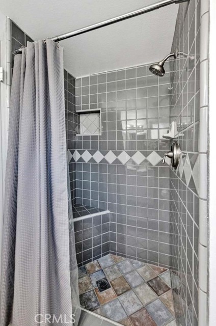 12872 Woodlawn Avenue, Tustin CA: https://media.crmls.org/medias/41d9c186-f449-480d-9f41-2adeabb31921.jpg