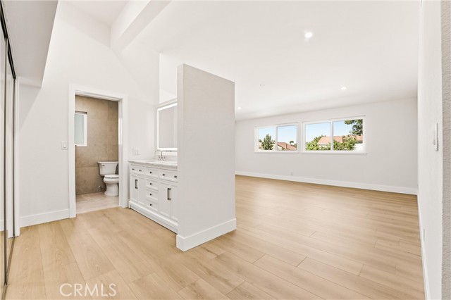 Detail Gallery Image 19 of 38 For 4171 Blackfin, Irvine,  CA 92620 - 4 Beds | 2/1 Baths