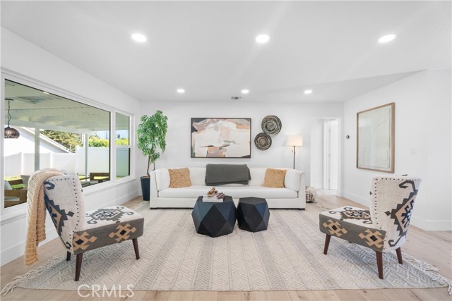 4532 Zella Lane, Yorba Linda CA: https://media.crmls.org/medias/41db3e76-4981-41fc-b739-f79d2e1e5b43.jpg