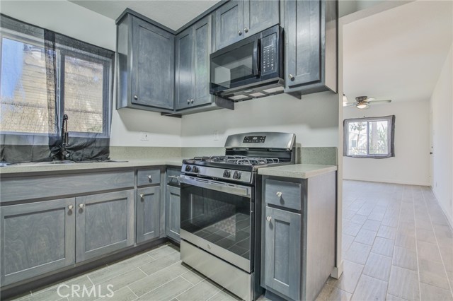 1962 E 114th Street, Los Angeles CA: https://media.crmls.org/medias/41db7057-6d47-423b-ba2d-b3e68484ad84.jpg