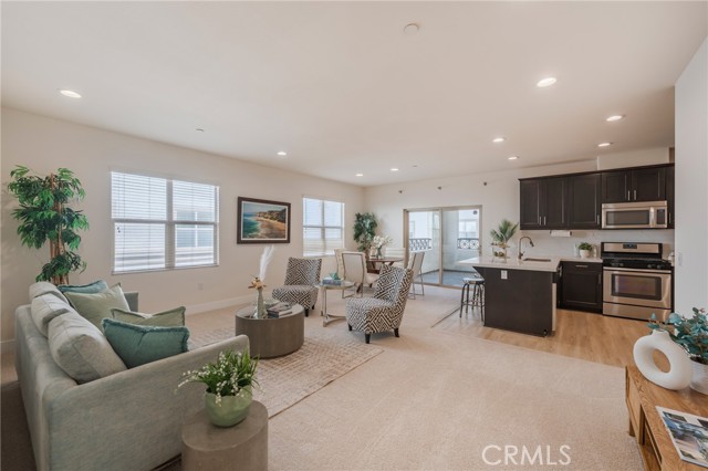 Detail Gallery Image 7 of 43 For 405 S Anaheim #5,  Anaheim,  CA 92805 - 2 Beds | 2 Baths