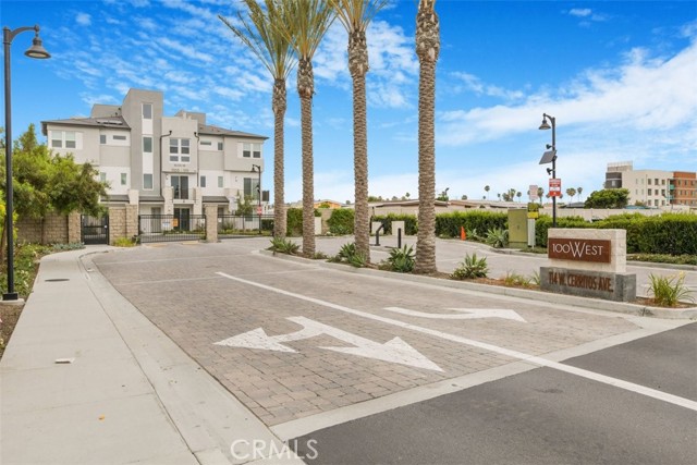 1118 S urbana S, Anaheim CA: https://media.crmls.org/medias/41dd19dd-ec8a-409c-9971-8a8952794f6b.jpg