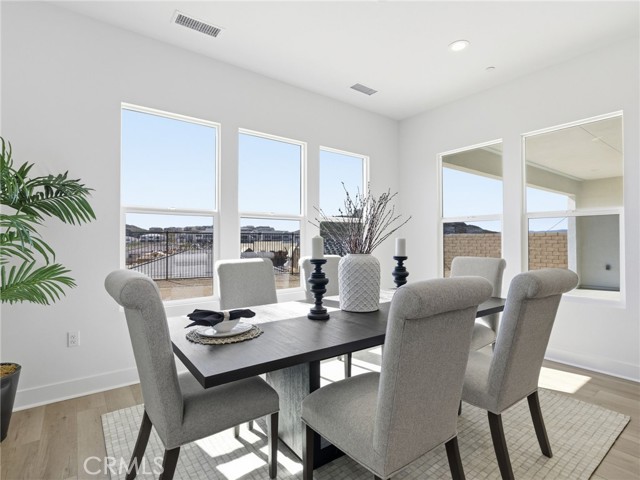 Detail Gallery Image 11 of 36 For 24150 W Corte Zafiro, Valencia,  CA 91354 - 4 Beds | 4/1 Baths