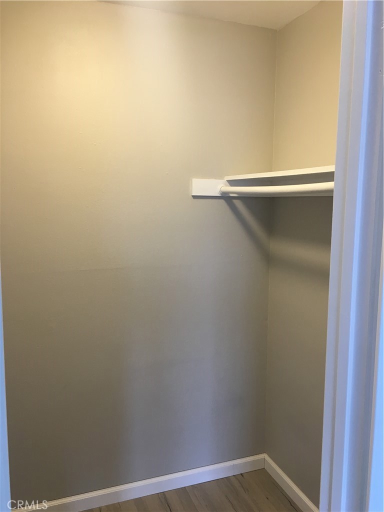 https://media.crmls.org/medias/41dd8826-b34b-41d6-8ac3-5f9877e918b4.jpg?preset=X-Large