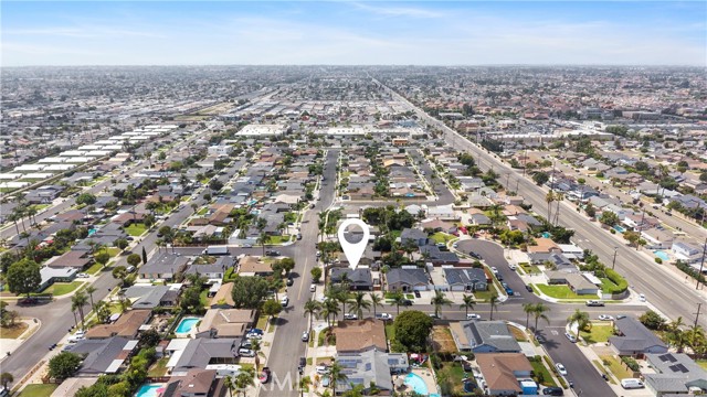 Detail Gallery Image 35 of 40 For 19071 Suva Ln, Huntington Beach,  CA 92646 - 4 Beds | 2 Baths