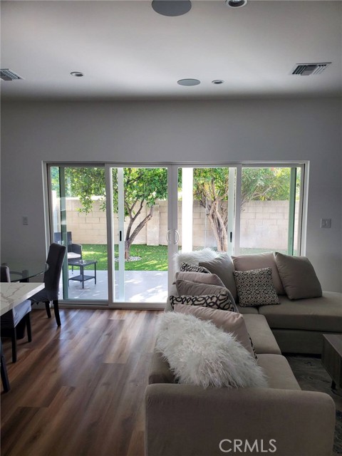 9612 Rudnick Avenue, Chatsworth CA: https://media.crmls.org/medias/41dfa801-da1f-41ee-be81-5862fa6b3dda.jpg