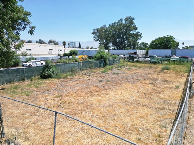 0 S Foisy Street, San Bernardino CA: https://media.crmls.org/medias/41e0028c-fbf6-4a5d-ae5f-00180148011e.jpg