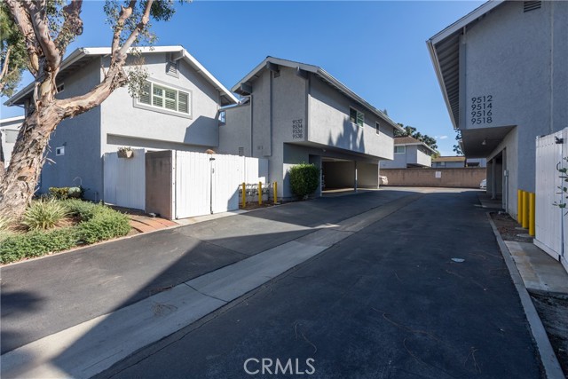 Detail Gallery Image 33 of 36 For 9538 Bickley Dr #2,  Huntington Beach,  CA 92646 - 2 Beds | 1/1 Baths