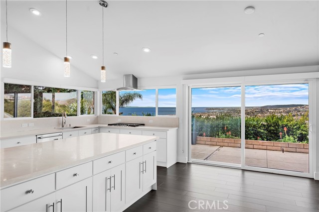 701 Avenida Presidio, San Clemente CA: https://media.crmls.org/medias/41e054ac-36a2-4c3b-9775-075298bd0299.jpg