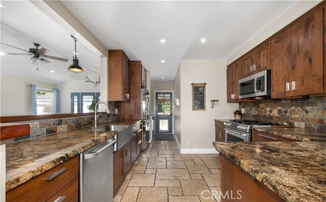 Detail Gallery Image 10 of 44 For 2731 Rutgers Ave, Long Beach,  CA 90815 - 3 Beds | 2 Baths