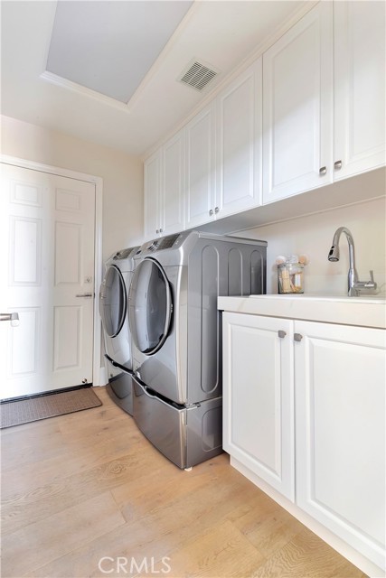 1435 High Bluff Drive, Newport Beach CA: https://media.crmls.org/medias/41e107e7-1ee8-43fb-a1cd-d339dc295cba.jpg
