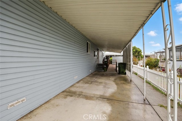 1 Driftwood Trail, Half Moon Bay CA: https://media.crmls.org/medias/41e1b103-49cf-4ee5-ba7d-5092e9acf5f3.jpg