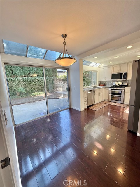 Detail Gallery Image 19 of 69 For 19624 Crystal Hills, Porter Ranch,  CA 91326 - 3 Beds | 3 Baths