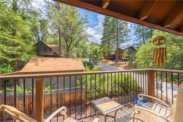 793 Knight Avenue, Big Bear Lake CA: https://media.crmls.org/medias/41e280c8-5d2d-4491-8235-da45f7630c4d.jpg