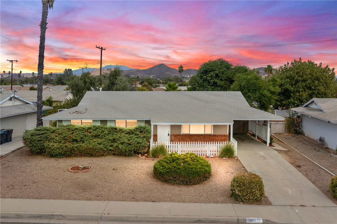 Detail Gallery Image 2 of 30 For 28478 Murrieta Rd, Menifee,  CA 92586 - 3 Beds | 2 Baths