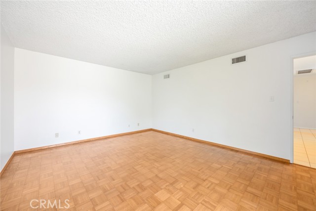 Image 34 of 71 For 1646 Mobeck Street