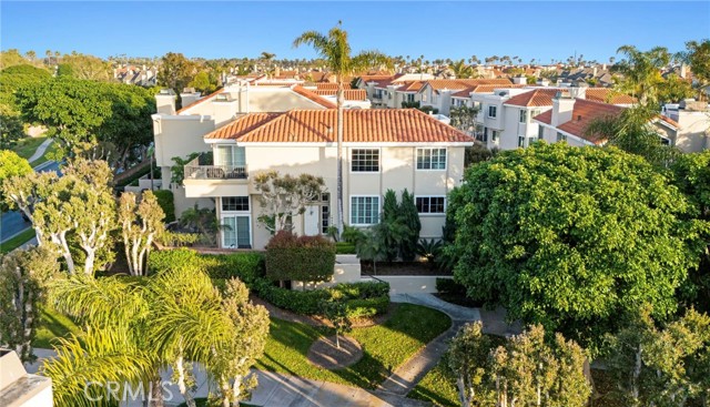 19292 Sawgrass Lane, Huntington Beach CA: https://media.crmls.org/medias/41e555ba-83c3-4477-98d7-8b667b8408b3.jpg