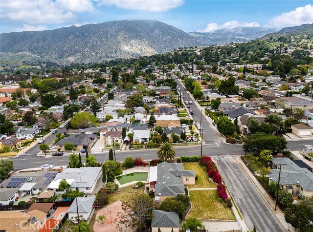 Detail Gallery Image 32 of 35 For 10457 Helendale Ave, Tujunga,  CA 91042 - 3 Beds | 2 Baths