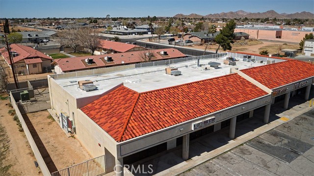 13534 Navajo Road, Apple Valley, California 92308, ,Commercial Lease,For Rent,13534 Navajo Road,CRHD25069136