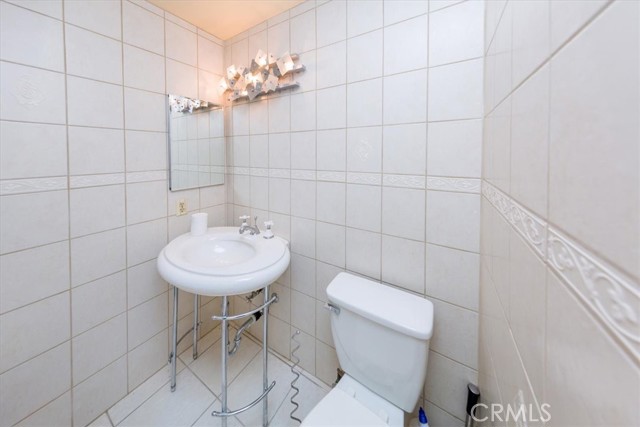 Detail Gallery Image 29 of 56 For 8547 Amestoy, –,  CA 91325 - 5 Beds | 4 Baths