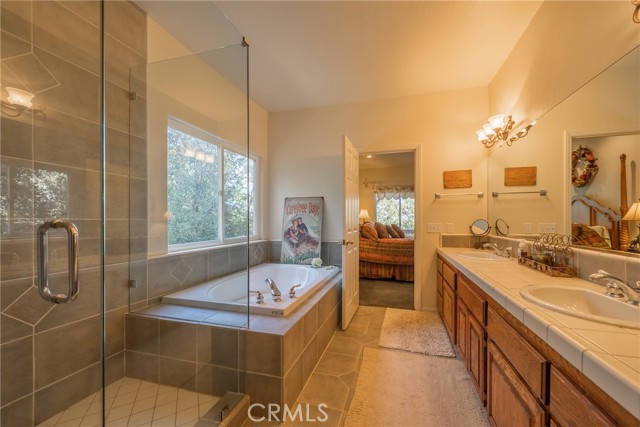 Detail Gallery Image 25 of 52 For 26329 Spyglass, Lake Arrowhead,  CA 92352 - 5 Beds | 3/1 Baths