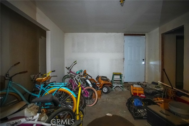 17545 Filbert Street, Fontana CA: https://media.crmls.org/medias/41e87274-0a2d-4b48-8f6a-9a5012b9adaa.jpg