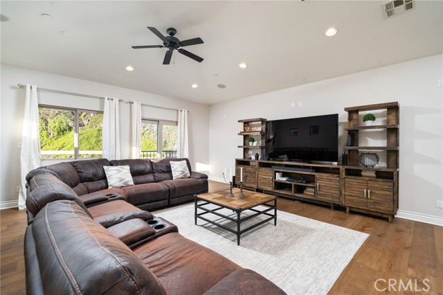 Detail Gallery Image 23 of 72 For 388 Conifer Rd, Glendora,  CA 91741 - 5 Beds | 4/1 Baths