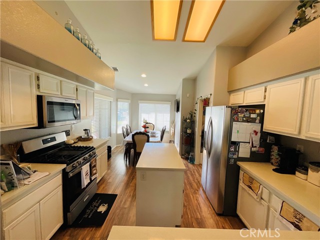 31832 Granville Dr, French Valley, CA 92596 photo 8