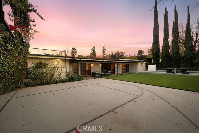 18839 La Amistad Place, Tarzana CA: https://media.crmls.org/medias/41e93baf-a7e0-4cd1-a0ae-74ad49e7319a.jpg