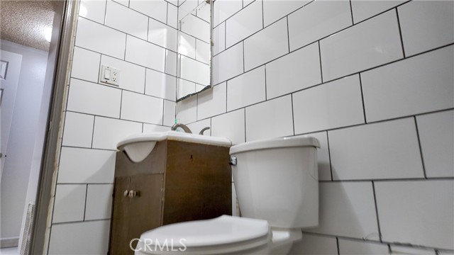 Detail Gallery Image 21 of 38 For 405 S Clara, Santa Ana,  CA 92703 - 3 Beds | 2 Baths