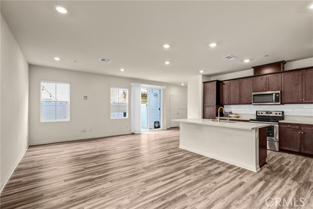 Detail Gallery Image 17 of 33 For 1357 Palo Verde, Vista,  CA 92083 - 3 Beds | 2/1 Baths