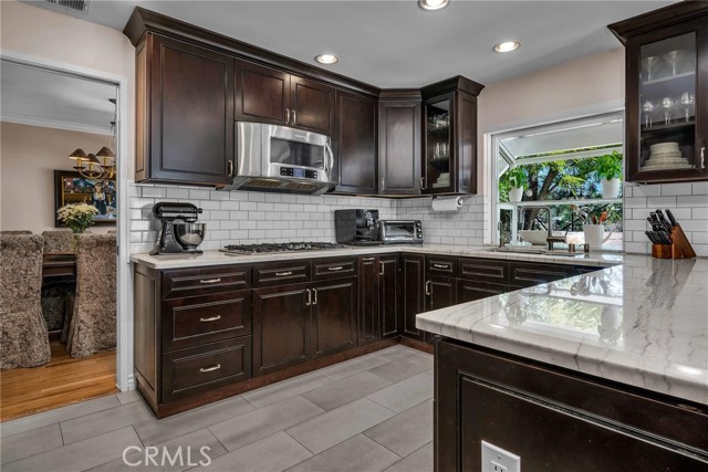 Detail Gallery Image 17 of 37 For 7001 Shade Tree Ln, West Hills,  CA 91307 - 5 Beds | 3/1 Baths