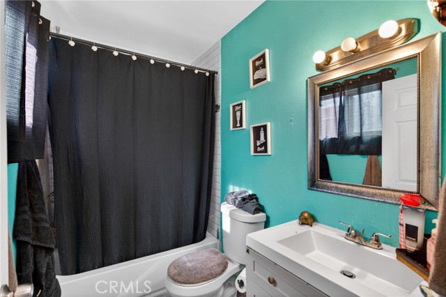 Detail Gallery Image 11 of 20 For 14822 S Butler, Compton,  CA 90221 - 3 Beds | 2 Baths