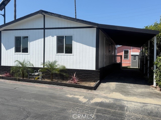 Detail Gallery Image 6 of 23 For 215 S Sullivan Ln #220,  Santa Ana,  CA 92704 - 4 Beds | 2 Baths
