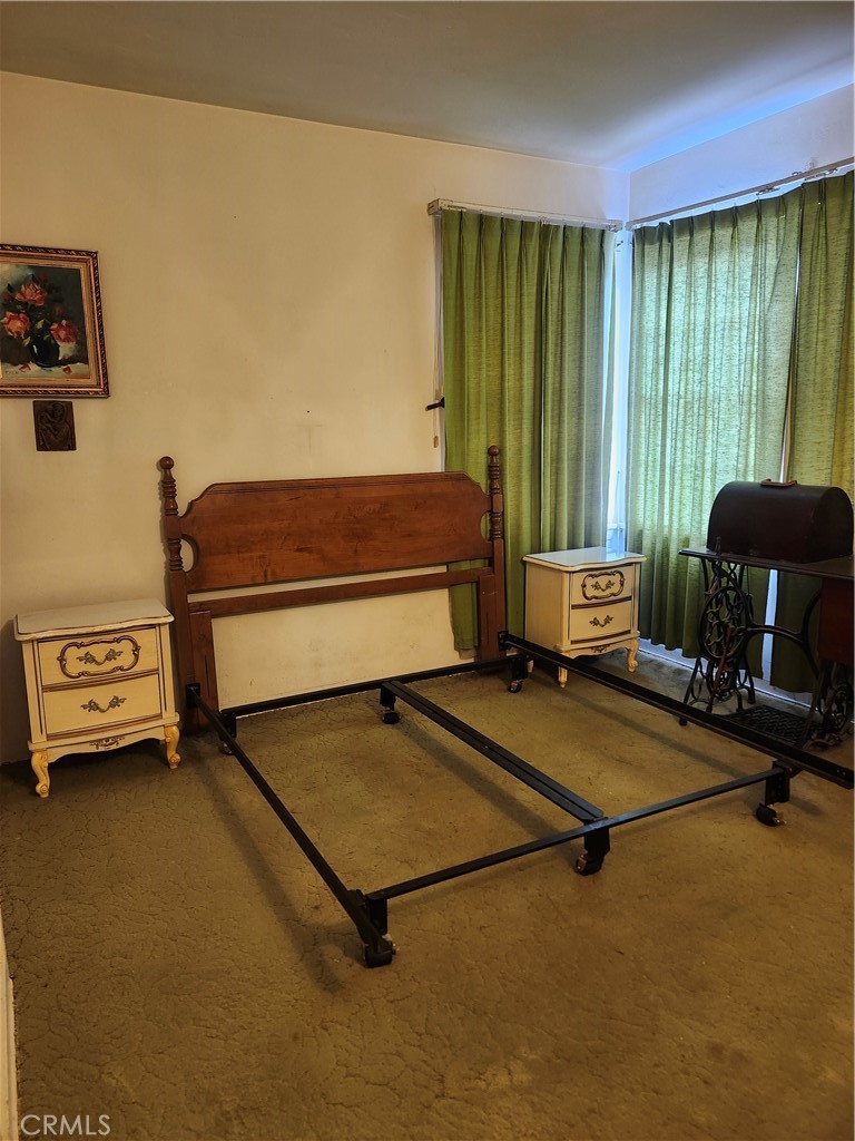 https://media.crmls.org/medias/41eb6bfd-8b3b-41f2-b5aa-56ce2e48d399.jpg?preset=X-Large