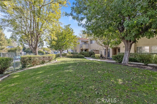 502 Charles Street, Moorpark CA: https://media.crmls.org/medias/41ed70af-8f13-48f7-bb69-5b7daa77dbea.jpg