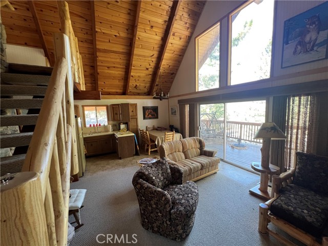 1136 Eagle Mountain Drive, Big Bear City CA: https://media.crmls.org/medias/41eda8b9-232d-4225-a788-b834c22e44f1.jpg