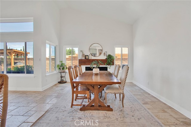 12450 Indian River Drive, Apple Valley CA: https://media.crmls.org/medias/41edc664-0507-46b4-99de-3200cab62e2c.jpg