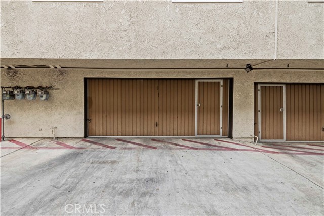 Detail Gallery Image 24 of 27 For 7439 Woodman Ave. #35,  Van Nuys,  CA 91405 - 2 Beds | 1 Baths