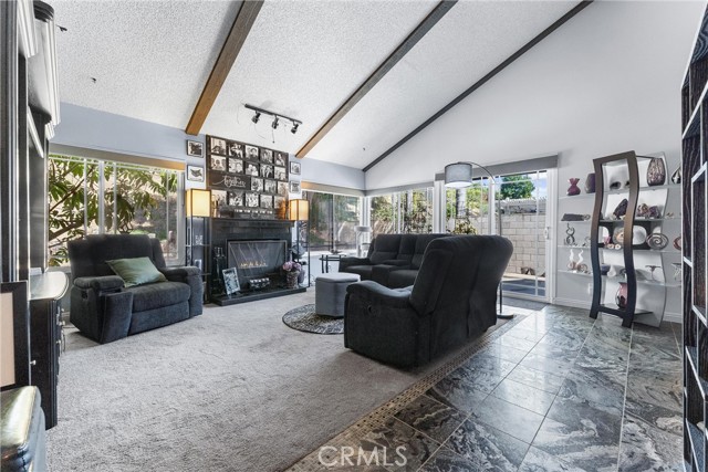 24102 Castilla Lane, Mission Viejo CA: https://media.crmls.org/medias/41eed0a8-3d5c-4e7f-8bd7-aa2115403225.jpg