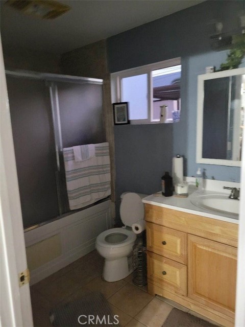 Detail Gallery Image 4 of 8 For 13115 Norris, Sylmar,  CA 91342 - 4 Beds | 2/1 Baths