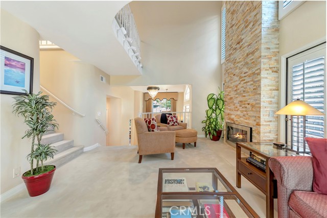 19362 Maidstone Lane, Huntington Beach CA: https://media.crmls.org/medias/41ef592a-9083-4aea-b01b-87ab5a756da4.jpg