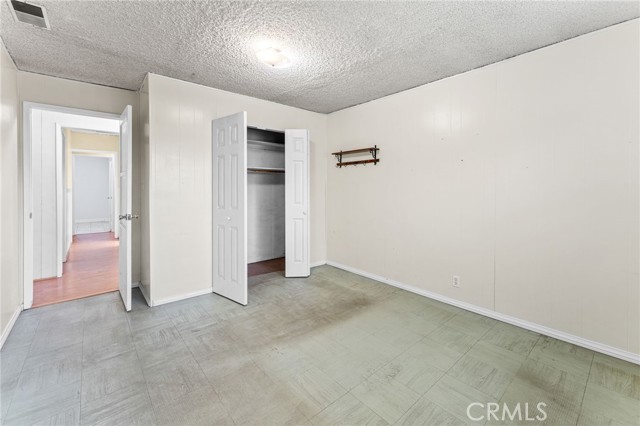 1045 Cathedral Way, Pomona CA: https://media.crmls.org/medias/41efac01-65da-49f6-9f68-c737ac4bee76.jpg
