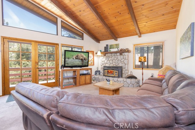 15529 San Moritz Drive, Pine Mountain Club CA: https://media.crmls.org/medias/41efc021-a609-44a5-9e61-50be1967b958.jpg
