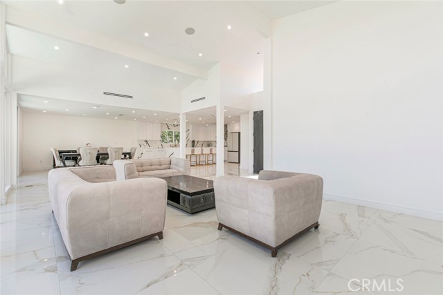 12410 Mclennan Avenue, Granada Hills CA: https://media.crmls.org/medias/41efee98-4dfb-4f67-915b-1400faed6e32.jpg