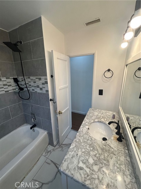 Detail Gallery Image 8 of 10 For 848 N Berlyn Ave, Ontario,  CA 91764 - 3 Beds | 1/1 Baths