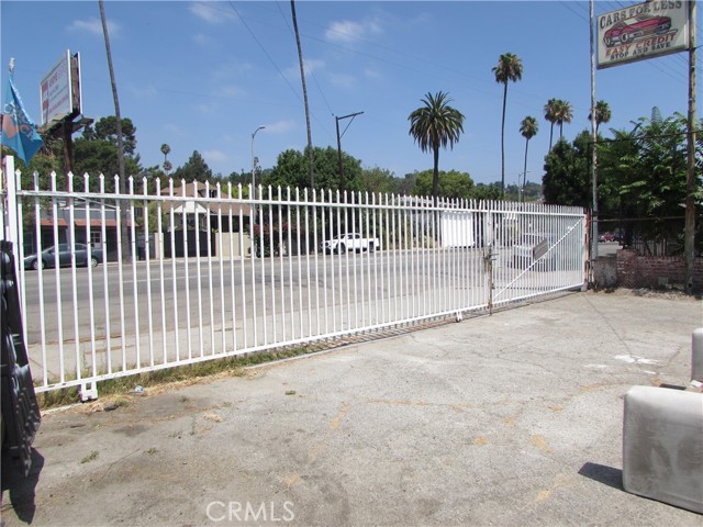 Image 34 of 50 For 3900 Figueroa