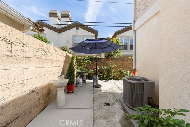 Image 30 of 38 For 8692 Belmont Street A