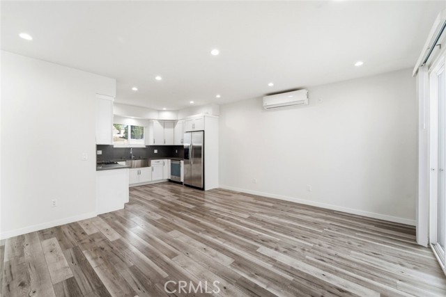 Detail Gallery Image 21 of 49 For 15944 Valerio St, Van Nuys,  CA 91406 - 7 Beds | 5 Baths