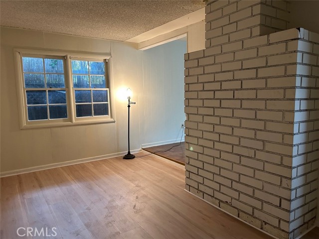 15382 Victory Boulevard, Van Nuys CA: https://media.crmls.org/medias/41f23daa-1788-4159-ab9c-88039f0813db.jpg
